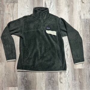Patagonia Green and Cream Women's Sweater